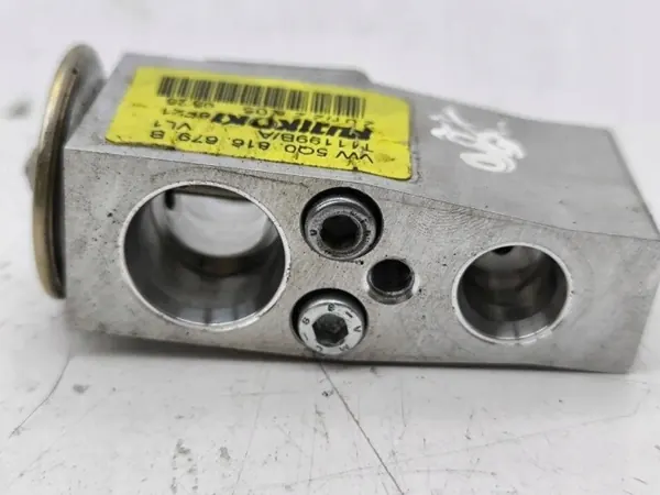 Audi Q2 2022 A/C Expansionsventil OEM 5WC816103 image 2