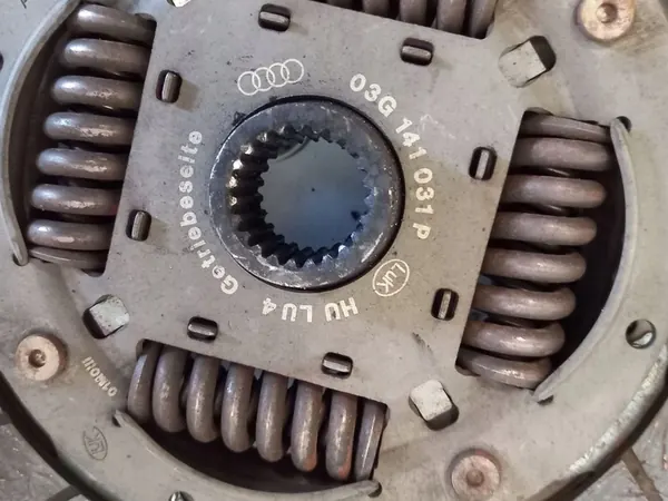 Kytkinlevy AUDI VW SKODA 2.0 TDI 03G141031P image 7