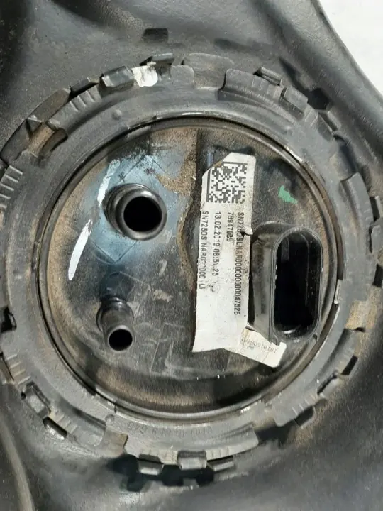 Audi R8 II Spyder bränsletank OEM 4T7201021B vänster image 4