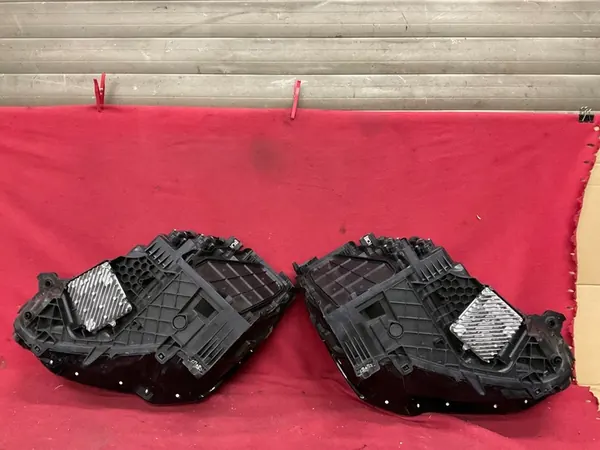 AUDI Q3 FARO LED Izquierdo Derecho Completo OEM image 10