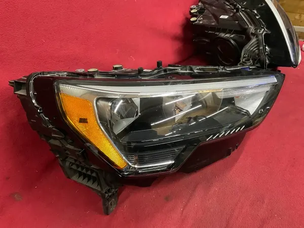 AUDI Q3 FARO LED Izquierdo Derecho Completo OEM image 2