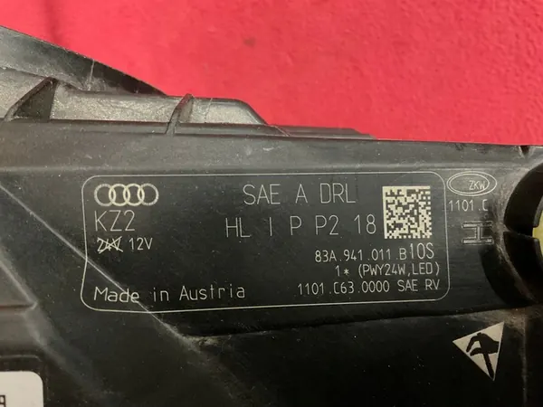 AUDI Q3 FARO LED Izquierdo Derecho Completo OEM image 8