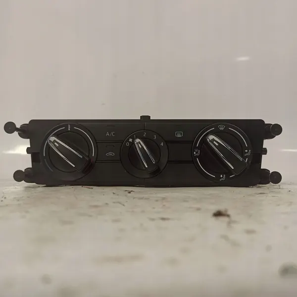 Panneau de Climatisation SKODA FABIA IV 6VA820045B image 2