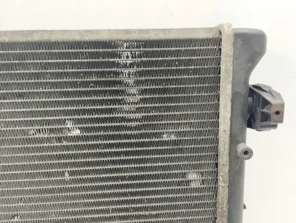 Radiateur d'eau d'occasion OEM AMD78032 pour VW Golf IV image 4