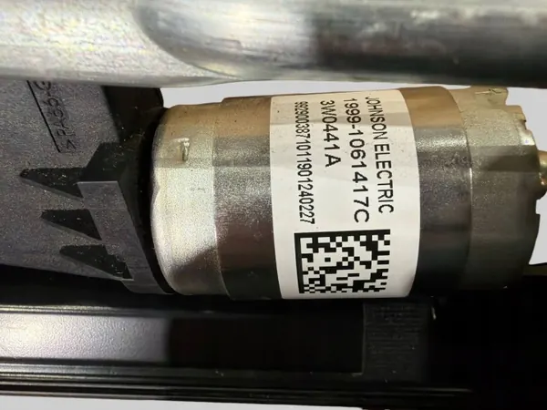 Elektrische achterruitrolgordijn OEM 19991061417C BMW M5 F90 image 4