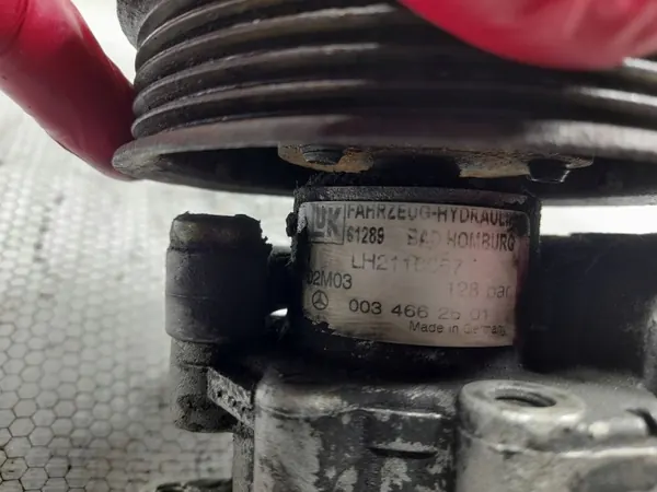 Pompe de direction OEM 0034662601 pour Mercedes W220 image 5