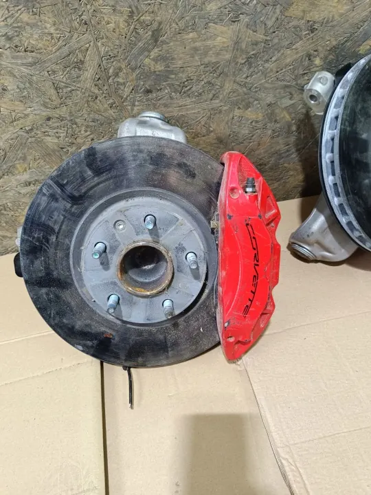 Disques et étriers de frein OEM 4554 pour Corvette C7 image 10