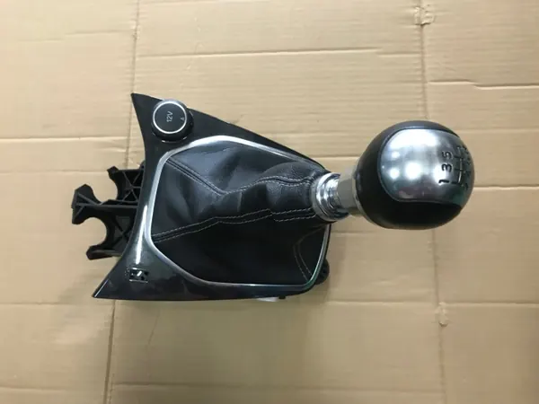Växelspakshylsa OEM LEWAREK BIEGÓW för Ford Fiesta MK8 image 2
