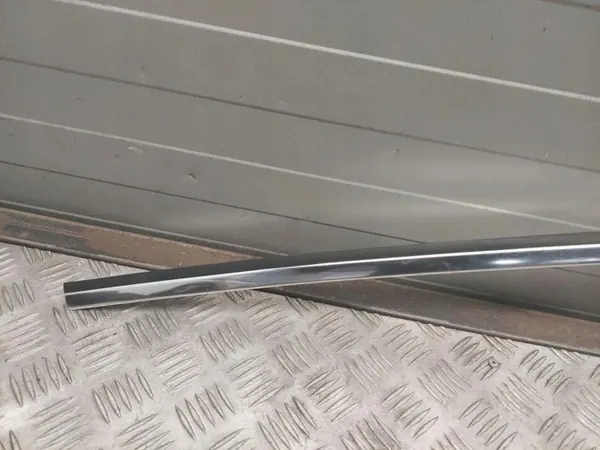 OEM 4G8853704 Oikea Kattoharja Kromi Audi A7 4G8 image 3
