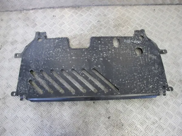 Jeep Avenger Nedre sköld OEM 9825547180 - Begagnad image 2