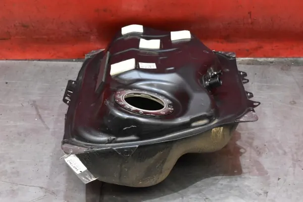 Brandstoftank OEM NA1P-42-100B voor Mazda MX-5 ND image 4
