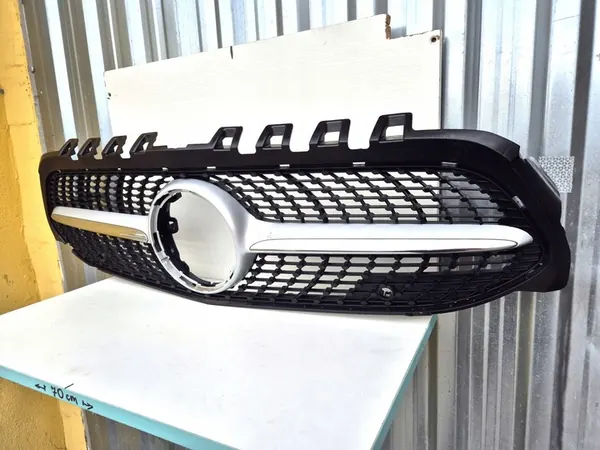 MERCEDES W177 AMG Diamond Grill image 2