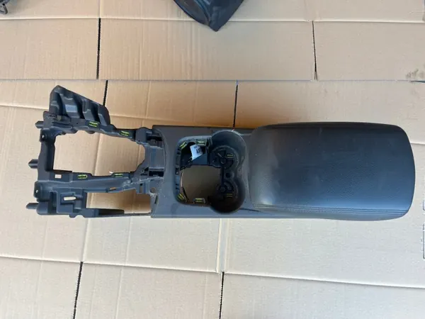 OEM TUNEL ŚRODKOWY PODŁOKIETNIK FORD FOCUS MK3 2010-2014 image 2