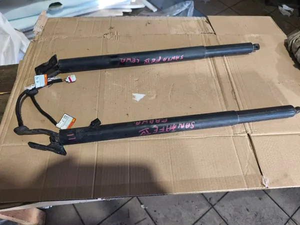 Amortecedor Portinhola Hyundai Santa Fe IV OEM 81831-S1100 image 2