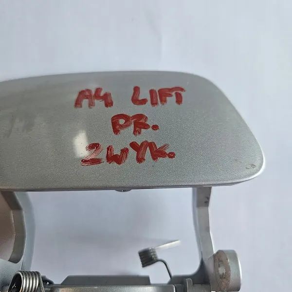 AUDI A4 B8 Tapa de Lavado Delantera Izquierda Derecha OEM 8K0955276 image 4