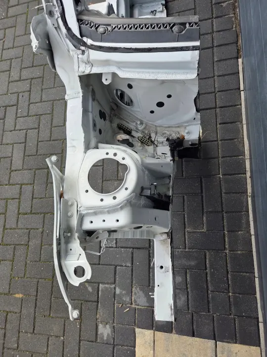 BMW X1 F48 Kotflügel rechts vorne OEM 12722 image 8