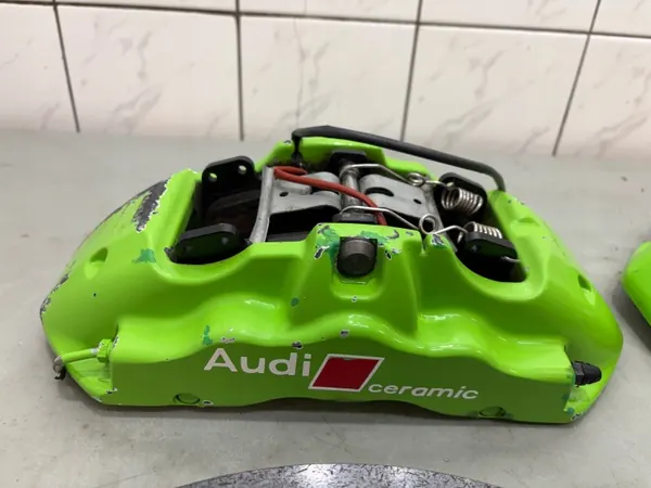 AUDI RS3 8Y Keramisch remset - OEM B2 image 4