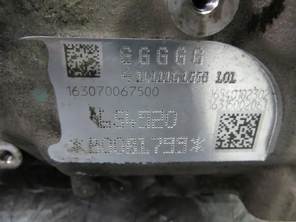 Mercedes W213 2.0D motorblock botten OEM 654920 image 7