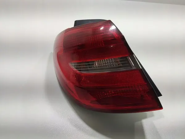 Linker achter spatbordlamp Mercedes B-Klasse W246 2011-2014 A2468200164 image 4