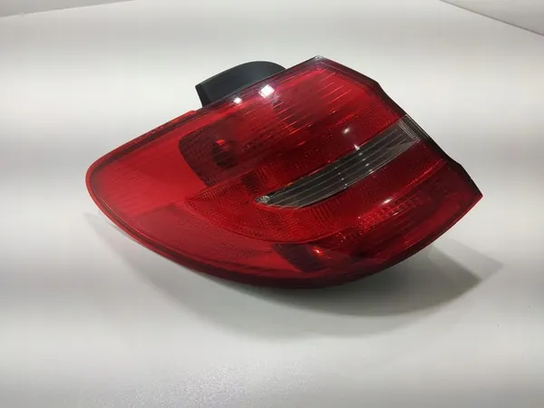 Linker achter spatbordlamp Mercedes B-Klasse W246 2011-2014 A2468200164 image 5