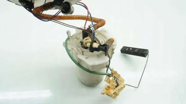 Pompe à carburant Saab OEM MMAUTKO-25698- pour 9-3 2.8 V6 image 4
