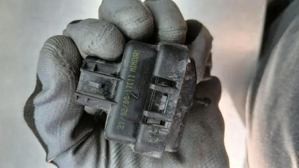 Moteur de réglage phare OEM 131602/VOLVOMAR image 4