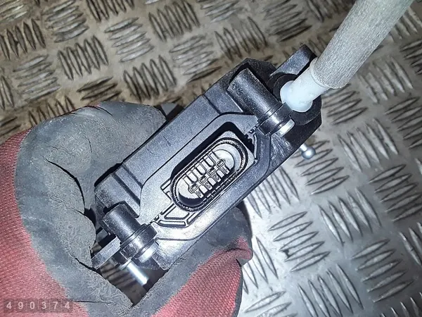 Motor de elevação do porta-malas Jaguar F-Pace 2022 cpla404c10ad image 4