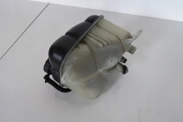 Kühlmittelbehälter Mercedes W140 image 2