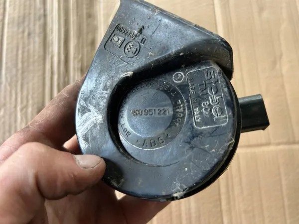 Sinal de Claxon Seat Skoda VW 1K0951221 image 3