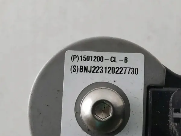 Válvula de expansão AC Tesla OEM 1501200CLB - Usada image 3