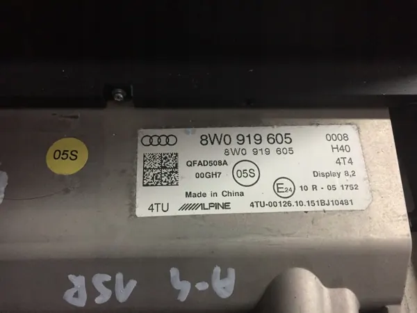 Audi A4 B9 A5 F5 Lift Navigointinäyttö OEM 8W0919605 image 4