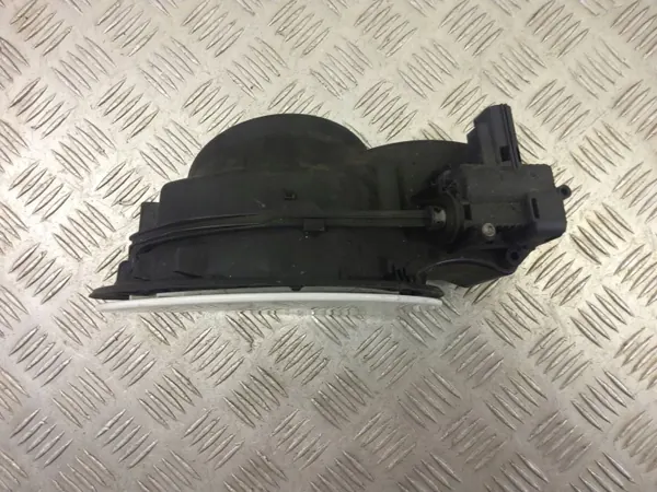 Jaguar XF Bränsletankslock OEM 9X2827936BC Begagnad image 4