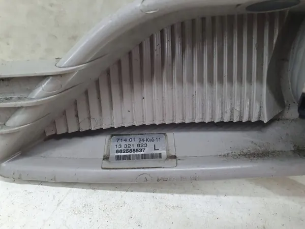 Clignotant avant gauche Opel Astra J IV OEM 13321623 image 8