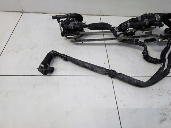 Ensemble de vanne de contrôle de l'eau Audi Q8 E-Tron image 7