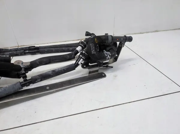 Ensemble de vanne de contrôle de l'eau Audi Q8 E-Tron image 9