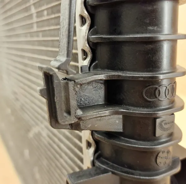 Enfriador de agua adicional Audi A6 C7 A7 image 3