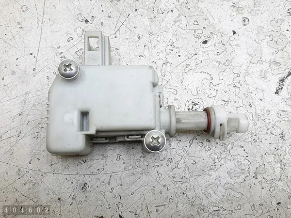 Centrallås motor VW Passat 2001 3b0810773b image 2