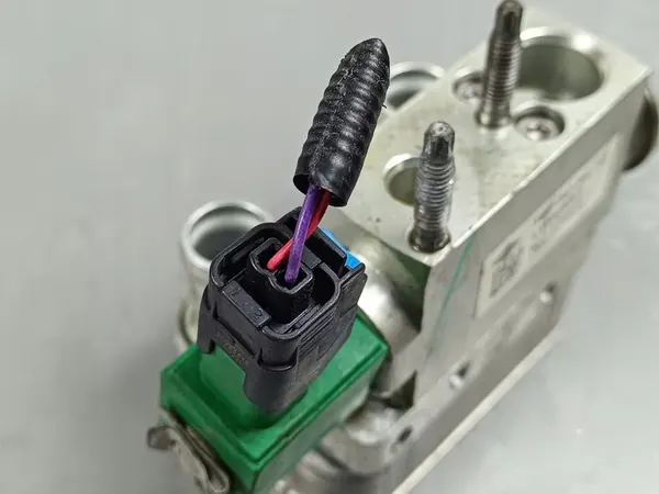 Sécheur de climatisation Renault Arkana 2023 295E35353R image 2