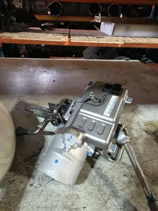 Elkraftstyrpump Ford Ka MK2 OEM 735517029 image 2