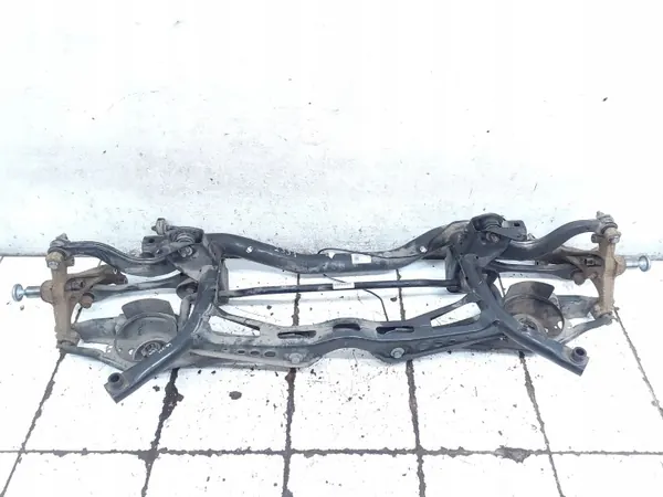OEM 5Q0505315G Peräkoukku palkki Audi A3 8V:lle image 2