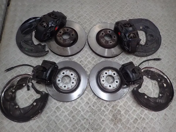 Bromssats Audi SQ5 Q5 OEM HAMULCE N5 - Begagnad image 2