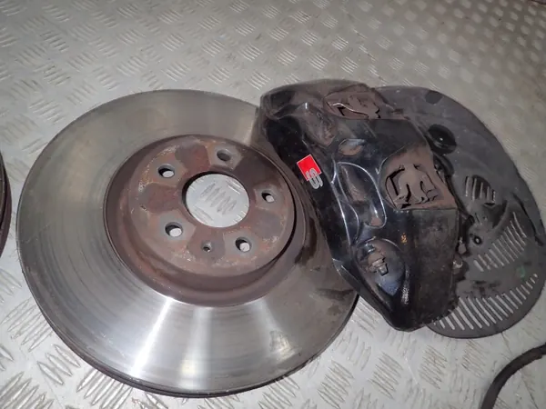 Bromssats Audi SQ5 Q5 OEM HAMULCE N5 - Begagnad image 3