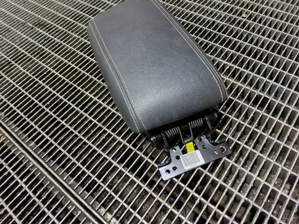 Accoudoir console KIA Niro OEM SKE56083 image 4
