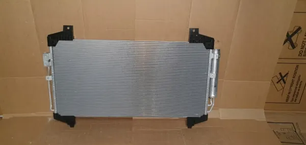 Condenseur A/C OEM 7812A353 pour Mitsubishi Eclipse Cross image 2