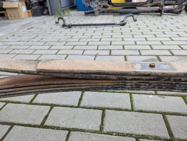 Mitsubishi L200 Hintere Blattfeder OEM PWE10191 image 3