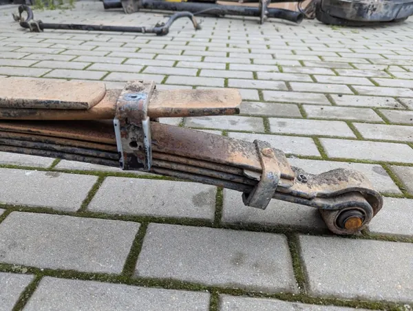 Mitsubishi L200 Hintere Blattfeder OEM PWE10191 image 4