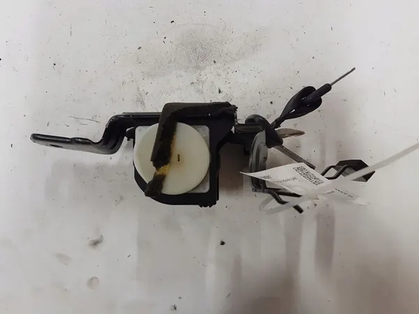 Rear Center Seat Belt MAZDA 6 ESTATE 2.0L diesel image 3