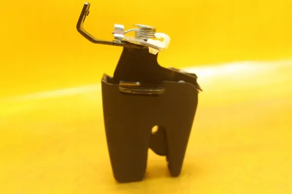 Vänster Bakdörrslås VW Transporter T5 image 2