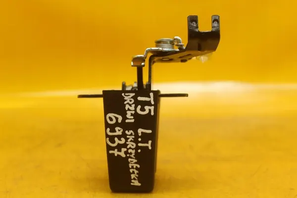 Vänster Bakdörrslås VW Transporter T5 image 3