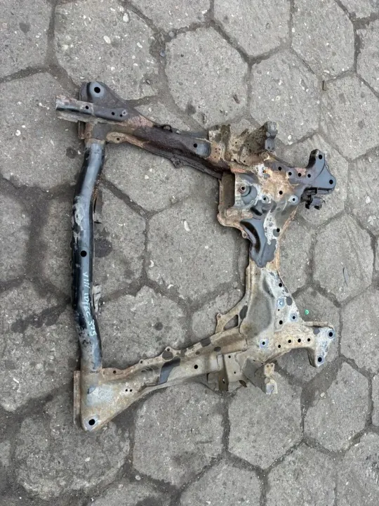 Honda CR-V III 2.2 i-DTEC Etumoottorituki 06-12 image 2